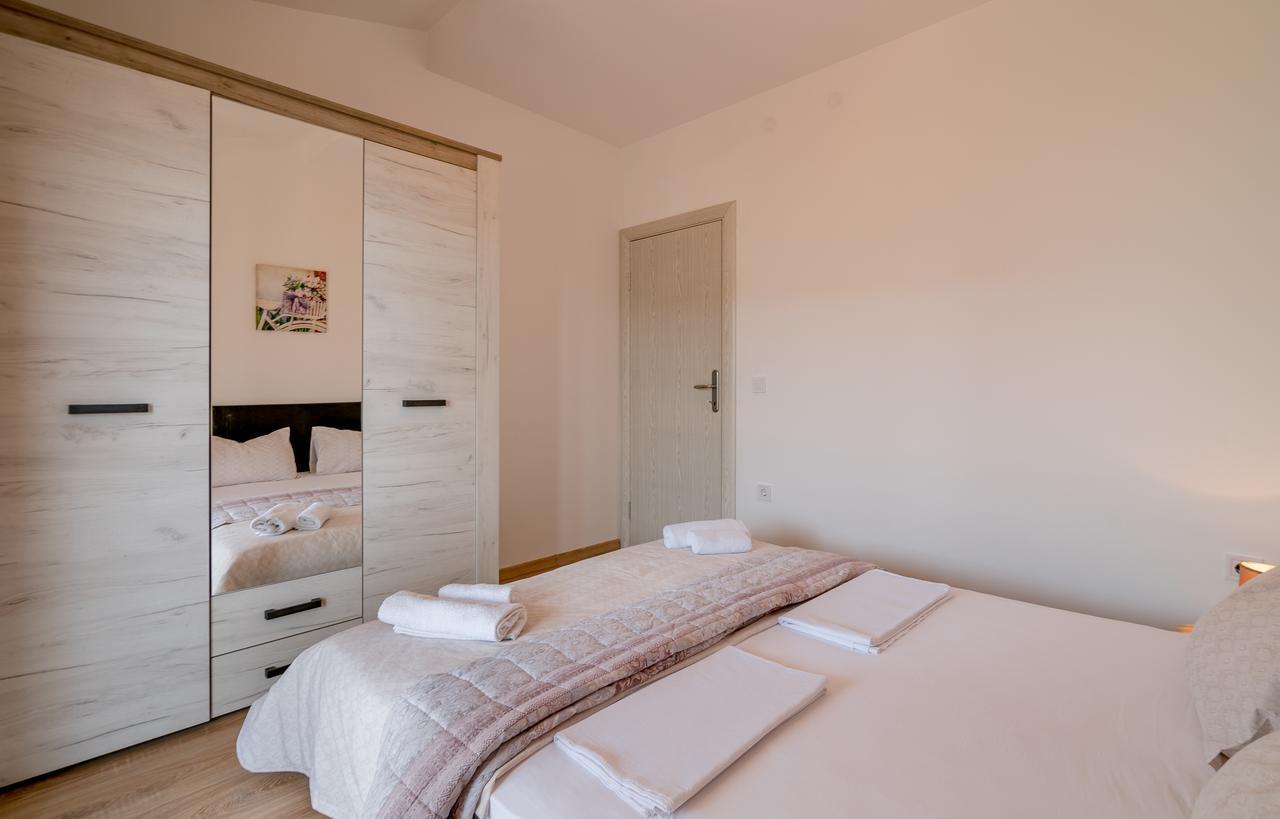 Vasic Apartments Herceg Novi Buitenkant foto